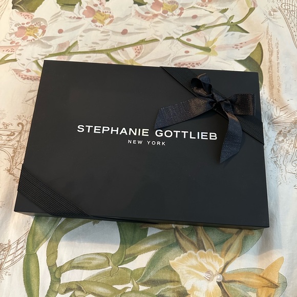 Set of two Stephanie Gottlieb Jewelry Boxes - Picture 2 of 6